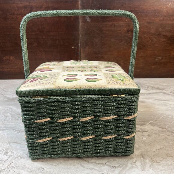 Vintage Sewing Basket Wicker, Leaves - Picture 3 of 7